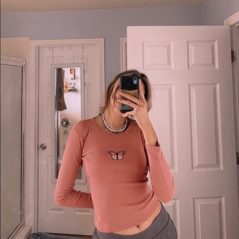 RARE BRANDY MELVILLE TOP !!